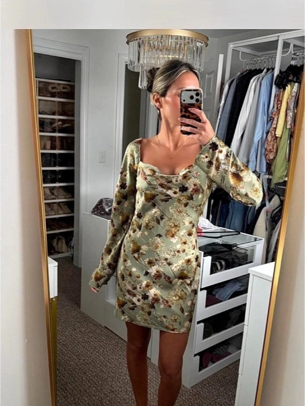 Floral Mini Dress in Green Size Small Like New